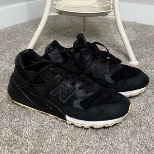 New Balance 580 Black